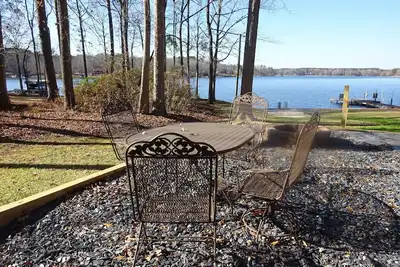 Image de Cadre A isolé près de la marina @ Oconee pour familles et animaux de compagnie! Dock! Canoë! Jacuzzi!