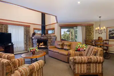 Image de Nouvel An 2 br / 2 salles de bain (30 décembre au 3 janvier) au lac Tahoe surplombant Heavenly.