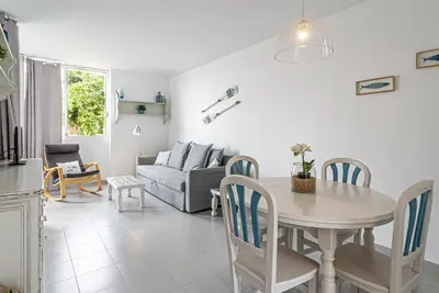Romantique, Appartement Plage avec Vue sur la Mer Méditerranée