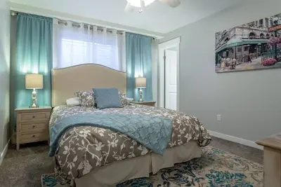 Image de Super endroit! Grand espace avec 3 maîtres!