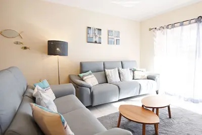 Image de Villa confortable avec jardin et vue sur la mer