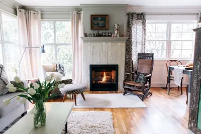 Image de Cottage mignon + confortable Ă Portland!