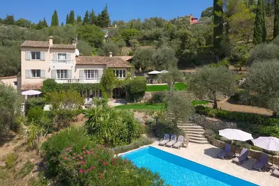 Image de Magnifique villa de campagne avec piscine près du village de Valbonne - 14 personnes