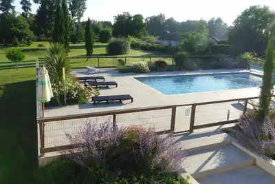 Image de Près Bordeaux Maison ancienne rénovée, 4* Meublé tourisme:parc 1ha/étang/piscine