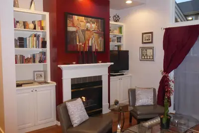 Image de Rabais Automne / Hiver! Superbe West Side Townhouse 10 Minutes du Centre-ville / Nike