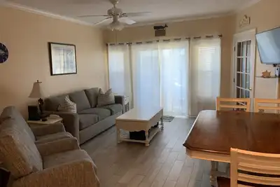 Image de 3 Br 2 Bath Condo- Étapes de la plage