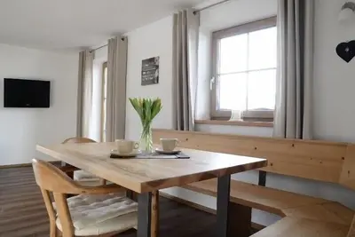 Image de Appartement confortable avec vue panoramique sur les montagnes et le château de Neuschwanstein