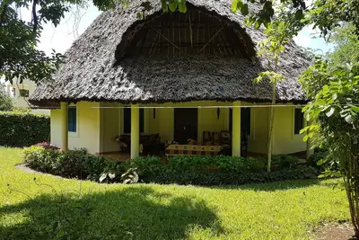 Image de Villa LeoMar avec piscine privée et à seulement 400 mètres de la plage