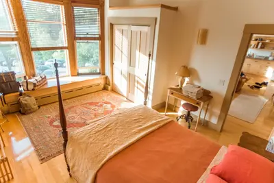Image de Appartement contemporain dans un bâtiment historique de 1895