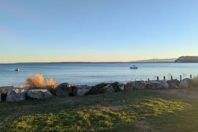 Image de 4 chambres, pas d'escapade en bord de mer sur la magnifique plage de Sunlight (baie inutile)