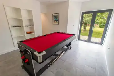 Image de Victoria House Bembridge. 6 chambres - 4 salles de bain, grand jardin.