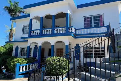 Image de Negril - Jamaïque. Location Villa 8 chambres. Superbe piscine, femme de ménage. Mariages