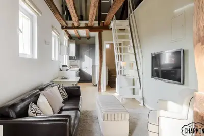 Image de Charming Reina Sofía Ii - Loft de charme, couples idéaux