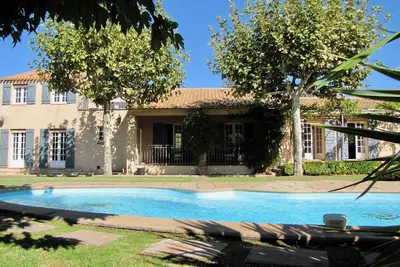 Image de Villa - 5 Chambres - 10 Couchages - Piscine PRIVÉE - Grand Jardin