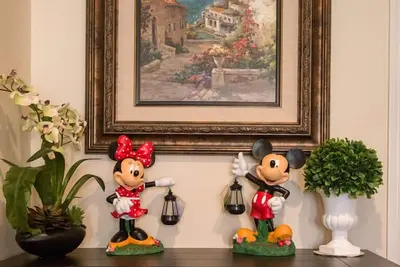 Image de Marchez jusqu'à Disneyland - Maison avec piscine.