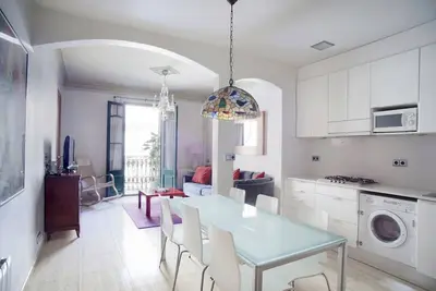 Image de Viladomat, large 4bed/2bath with balcony