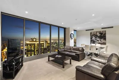 Image de Spacieux appartement sous attique avec une vue imprenable et un excellent emplacement