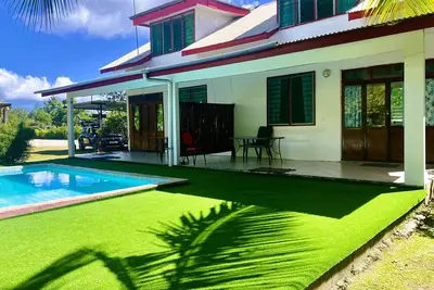 Image de Huahine - Fare Tiarenui