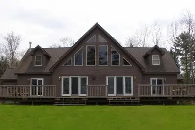 Image de Chalet bord de l'océan avec la vie privée et des vues spectaculaires. Escapade romantique ou en famille