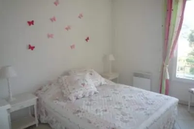 Image de Très bel appartement, deux chambres, proche des commerces et place du marché c