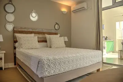 Image de Appartement cosy 4 personnes*résidence étoilée*50m plage et lagon*accès marina