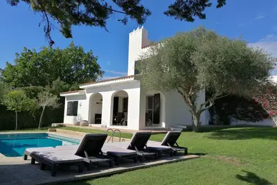 Image de Villa de 4 chambres avec piscine, vue mer - 3 min à pied de Binibeca vell