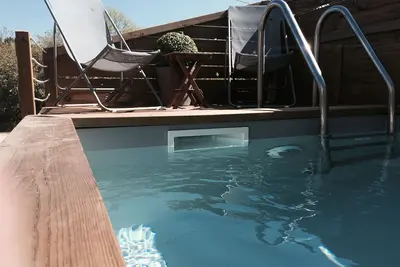 Image de Magnifique Maison de Village avec piscine hors sol, au calme.