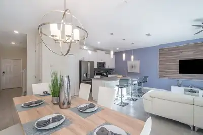 Image de (Eb4818) Storey Lake Home 4/3 - Piscine privée et parc aquatique gratuit