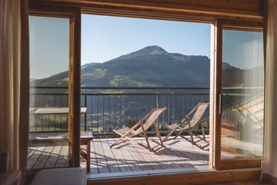 Image de Appartement de haute qualité avec sauna et vue de rêve sur la piste de ski.