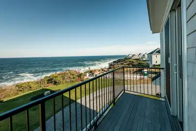 Image de Superbe nouvelle construction, luxe complet, vues incroyables 3 chambres 2. 5 bains