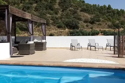 Image de Molino Mairena pour 2 à 6 personnes avec piscine en pleine nature