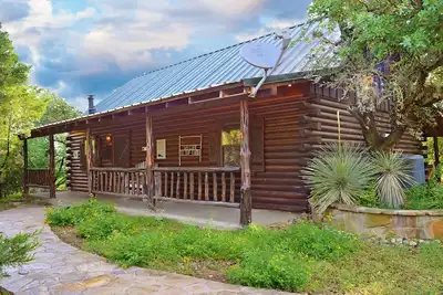 Image de Accessible aux fauteuils roulants / Hot Tub / Animaux acceptés. Deux chambres / 2 salles de bain - 8 personnes