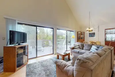 Image de Nouvelle Liste! Accueil familial w / piscine partagée, golf, accès à la plage, et plus encore!