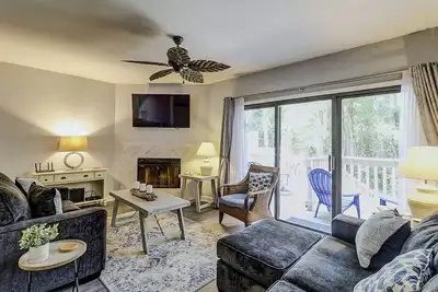 Image de Nouvellement mis à jour! 2 chambres / 2. 5 Bath Beachwalk maison de ville à Shipyard Plantation sur Hilton Head Island