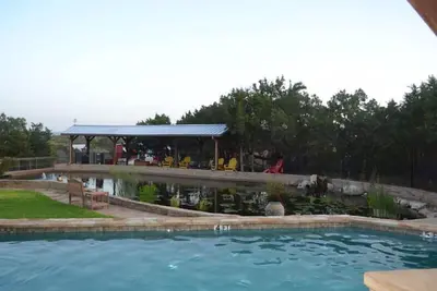 Image de Une vue imprenable sur Texas Hill Country et ses commodités à gogo pour 30 personnes
