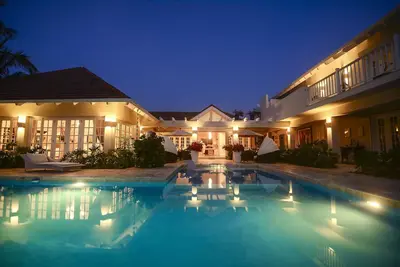 Image de Maison Coloniale Golf & Ocean View Villa avec live-in Butler, chef et ménage (5 Bdr)