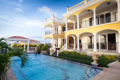 Image de Villa Indijo: Villa de service complet avec vue spectaculaire sur la mer des Caraïbes