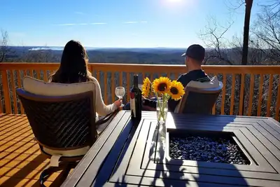 Image de Cabine Serenity Ridge récemment rénovée-Helen / Cleveland, Ga