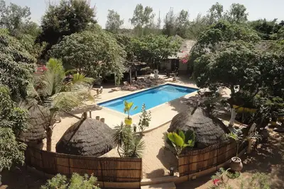 Image de Lodge de 300 m² avec piscine et ses 5 suites sur 1 hectare, à 5 mn de la plage.