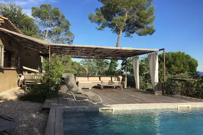 Image de ❤️Villa piscine privée + vue dégagée au calme❤️Propreté +++