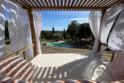 Image de Authentique bergerie de charme avec piscine Ă louer en Provence.