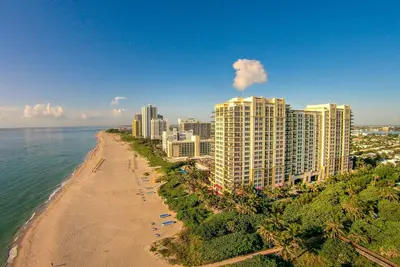 Image de 25% de rabais Condo Oceanview exceptionnelle dans l'unité Palm Beach Resort and Spa 1807