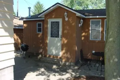 Image de Proche De 2 Plages Et De Court Marche Au Centre-Ville. Informez-vous de notre offre spéciale d'automne