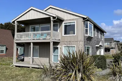 Image de La maison de plage de Bandon de grand-mère! Au niveau de la jetée-plage! Vues sur les océans!
