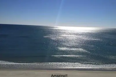 Image de Aug Oceanfront 3 Bdroom entièrement rénové avec 2 piscines et bains à remous * Locat
