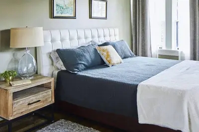 Image de Escapade relaxante dans le manoir sud gothique accessible aux piétons