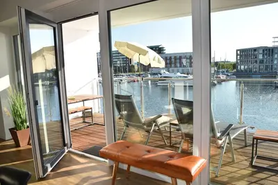 Image de Appartement fantastique et de très haute qualité, directement sur l'eau, meilleure vue!