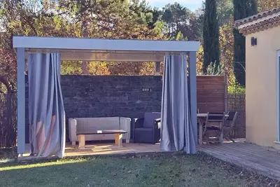 Image de Charming residence in the heart of green Provence