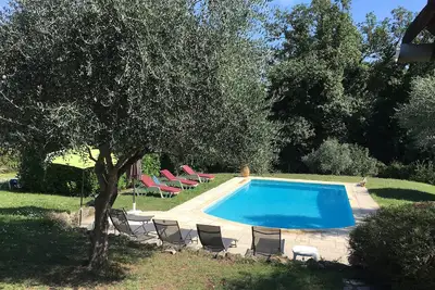 Image de Mas de charme(5p)et maisonette(5p)climatisés, piscine chauffée, près mer et lac