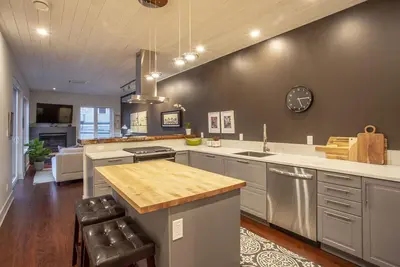 Image de Baker Street Central - Balcon avec vue imprenable sur la montagne